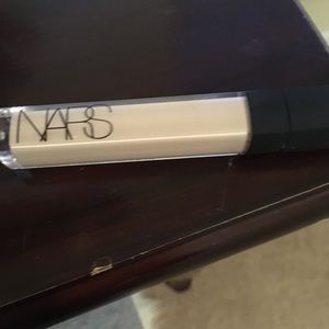 Nars creamy radiance concealer